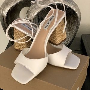 Steve Madden Women’s Rozlyn Ankle Strap Espadrille Heel Sandals